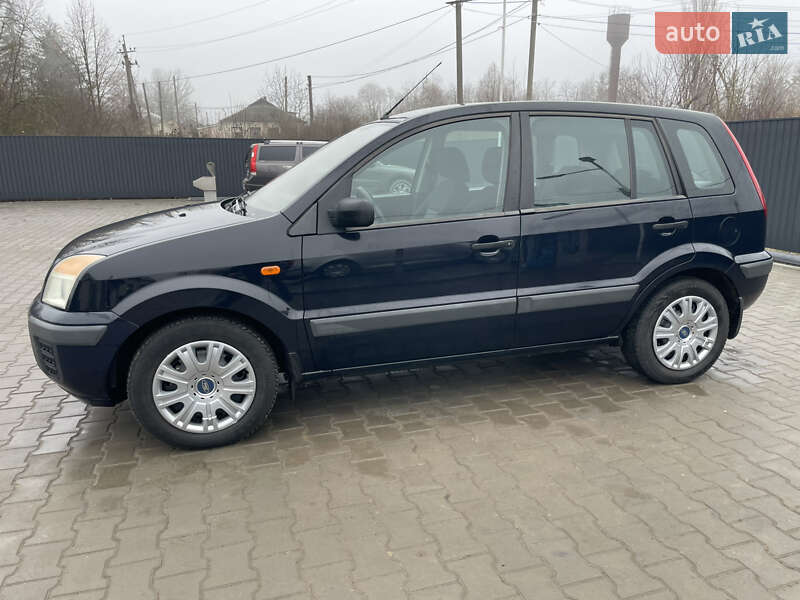 Хэтчбек Ford Fusion 2007 в Баре