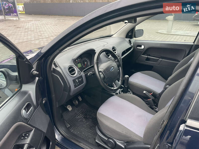 Хэтчбек Ford Fusion 2007 в Баре