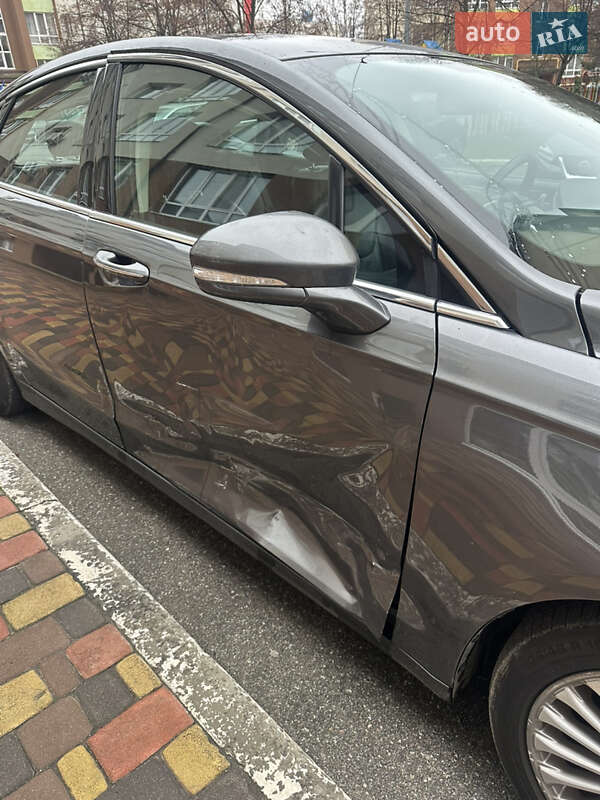 Седан Ford Fusion 2015 в Киеве