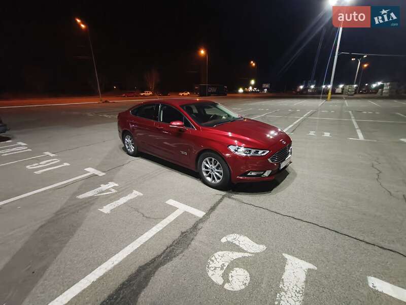 Седан Ford Fusion 2017 в Киеве фото 2 Седан Ford Fusion 2017 в Киеве