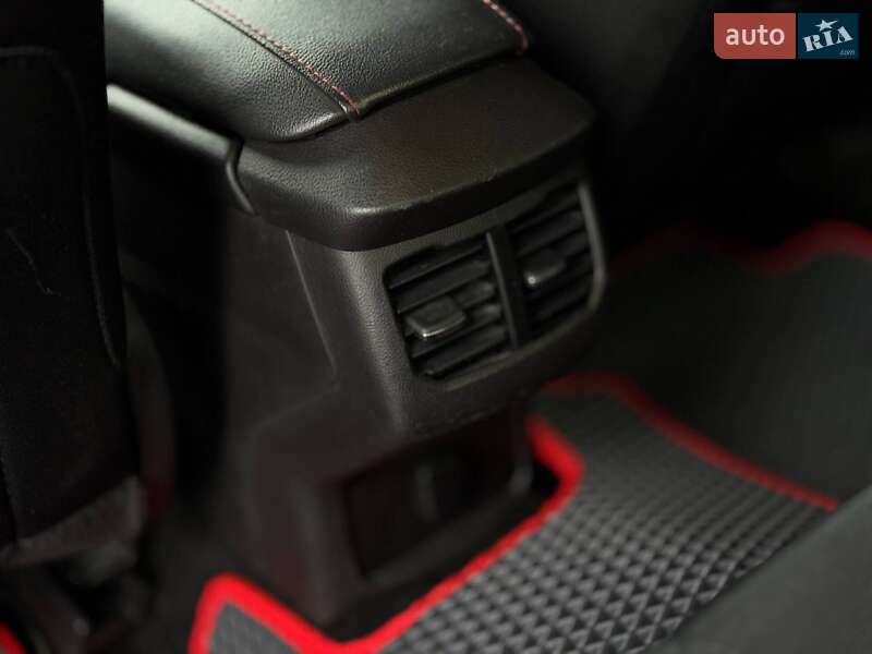 Седан Ford Fusion 2015 в Ровно