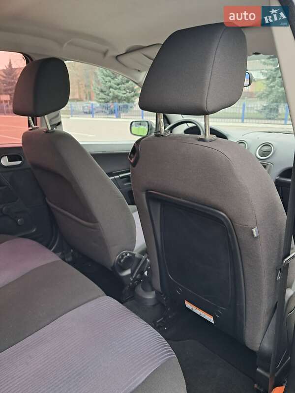 Хэтчбек Ford Fusion 2009 в Прилуках