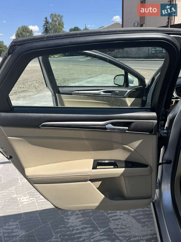 Седан Ford Fusion 2014 в Тернополе