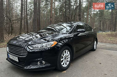 Седан Ford Fusion 2015 в Обухові