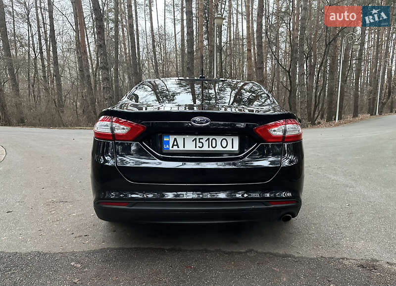 Седан Ford Fusion 2015 в Обухове