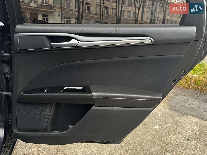 Седан Ford Fusion 2013 в Киеве