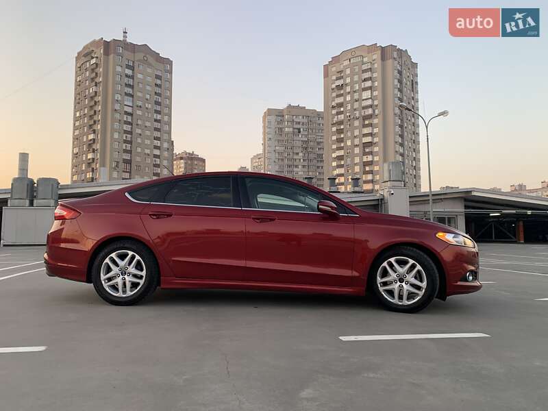 Седан Ford Fusion 2015 в Киеве