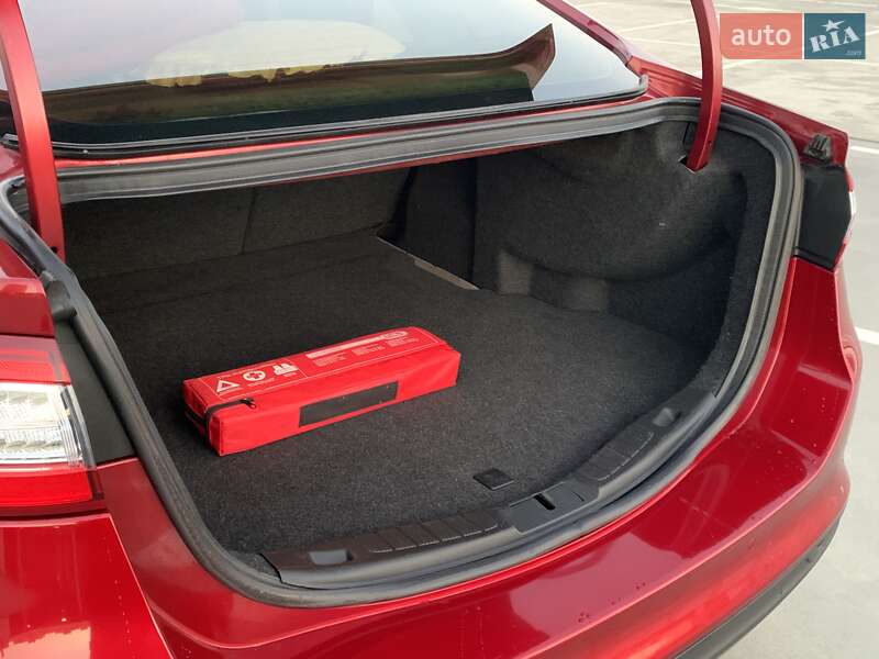 Седан Ford Fusion 2015 в Киеве