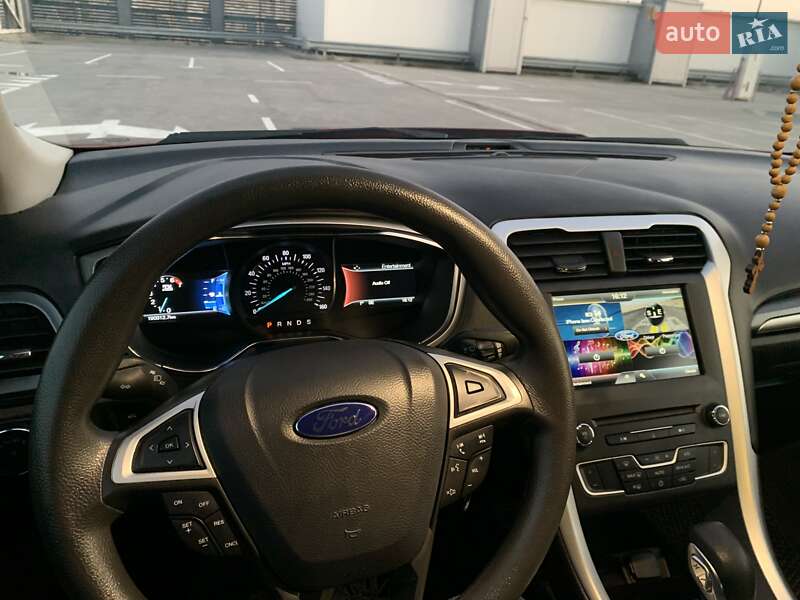Седан Ford Fusion 2015 в Киеве