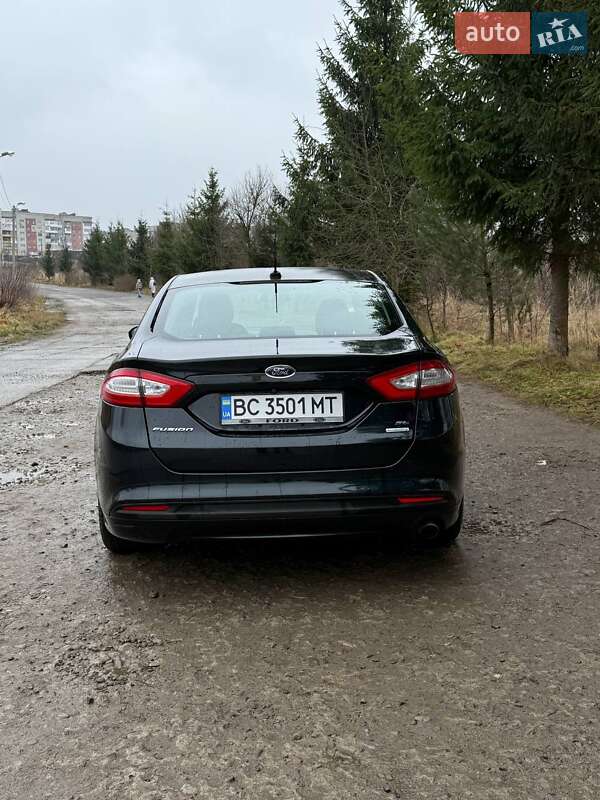 Седан Ford Fusion 2014 в Новом Роздоле