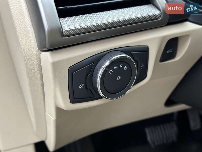 Седан Ford Fusion 2015 в Киеве