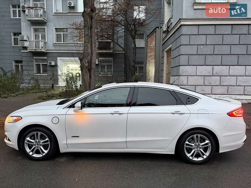 Седан Ford Fusion 2016 в Киеве