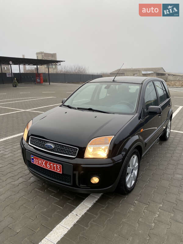 Хэтчбек Ford Fusion 2008 в Киеве