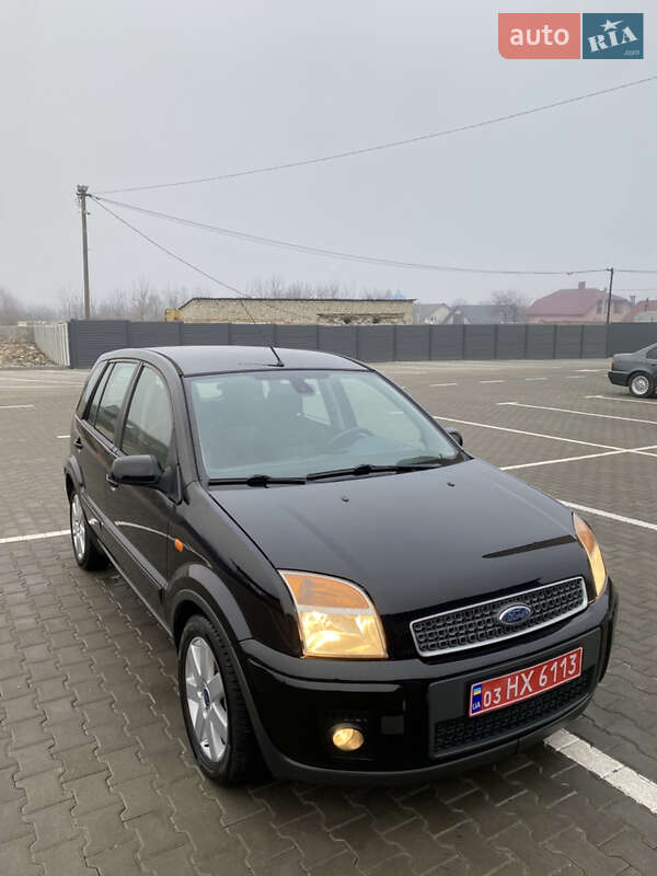 Хэтчбек Ford Fusion 2008 в Киеве