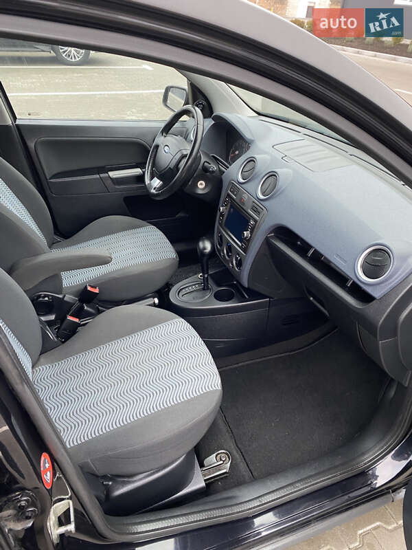 Хэтчбек Ford Fusion 2008 в Киеве