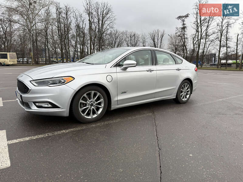 Седан Ford Fusion 2016 в Киеве фото 2 Седан Ford Fusion 2016 в Киеве