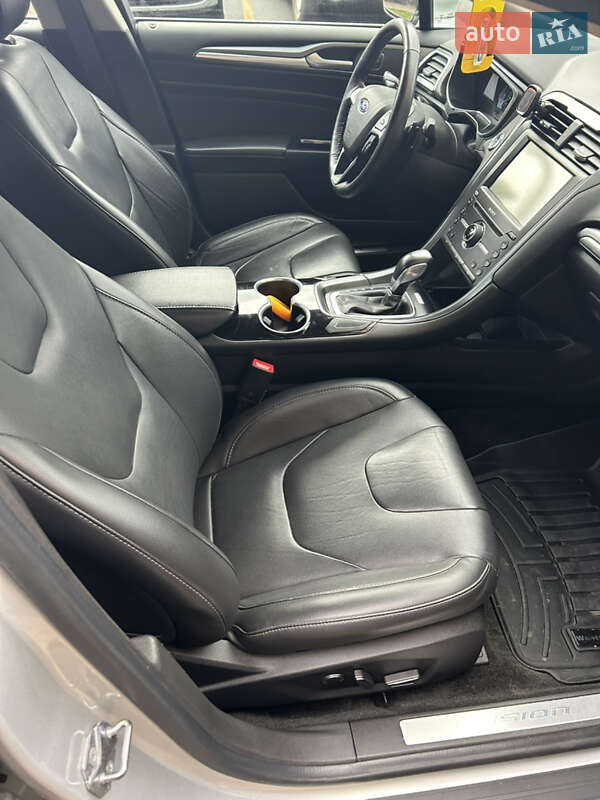 Седан Ford Fusion 2016 в Киеве