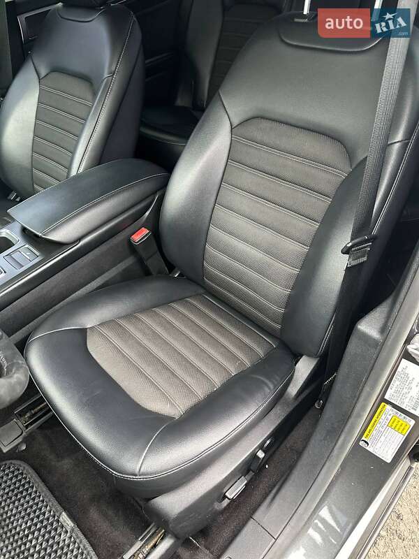 Седан Ford Fusion 2017 в Каменском