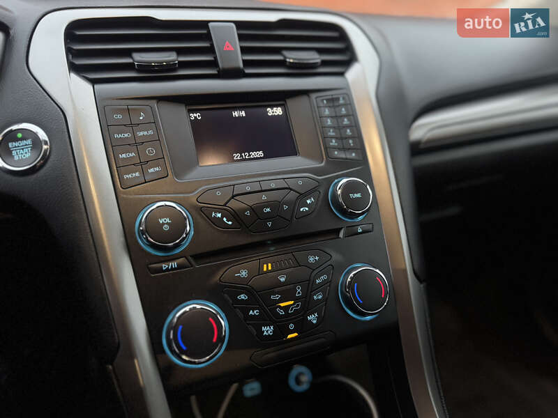 Седан Ford Fusion 2017 в Києві