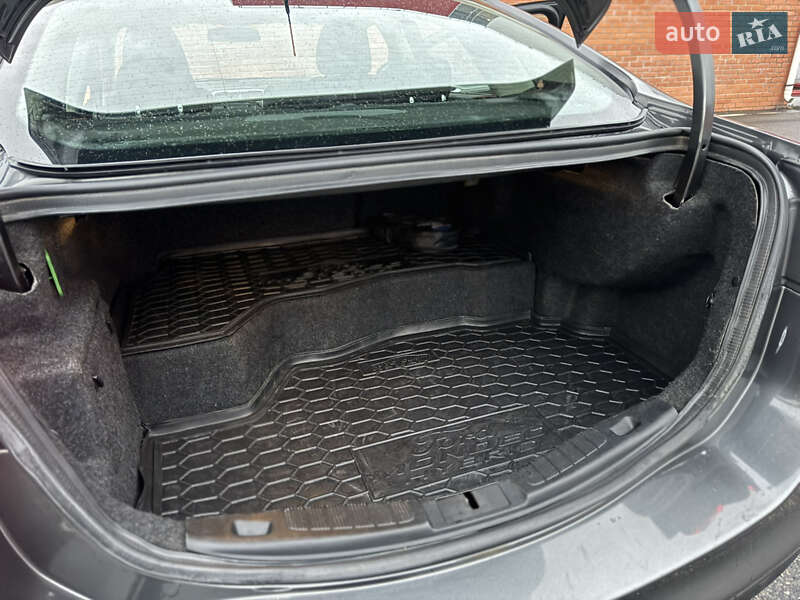 Седан Ford Fusion 2017 в Києві