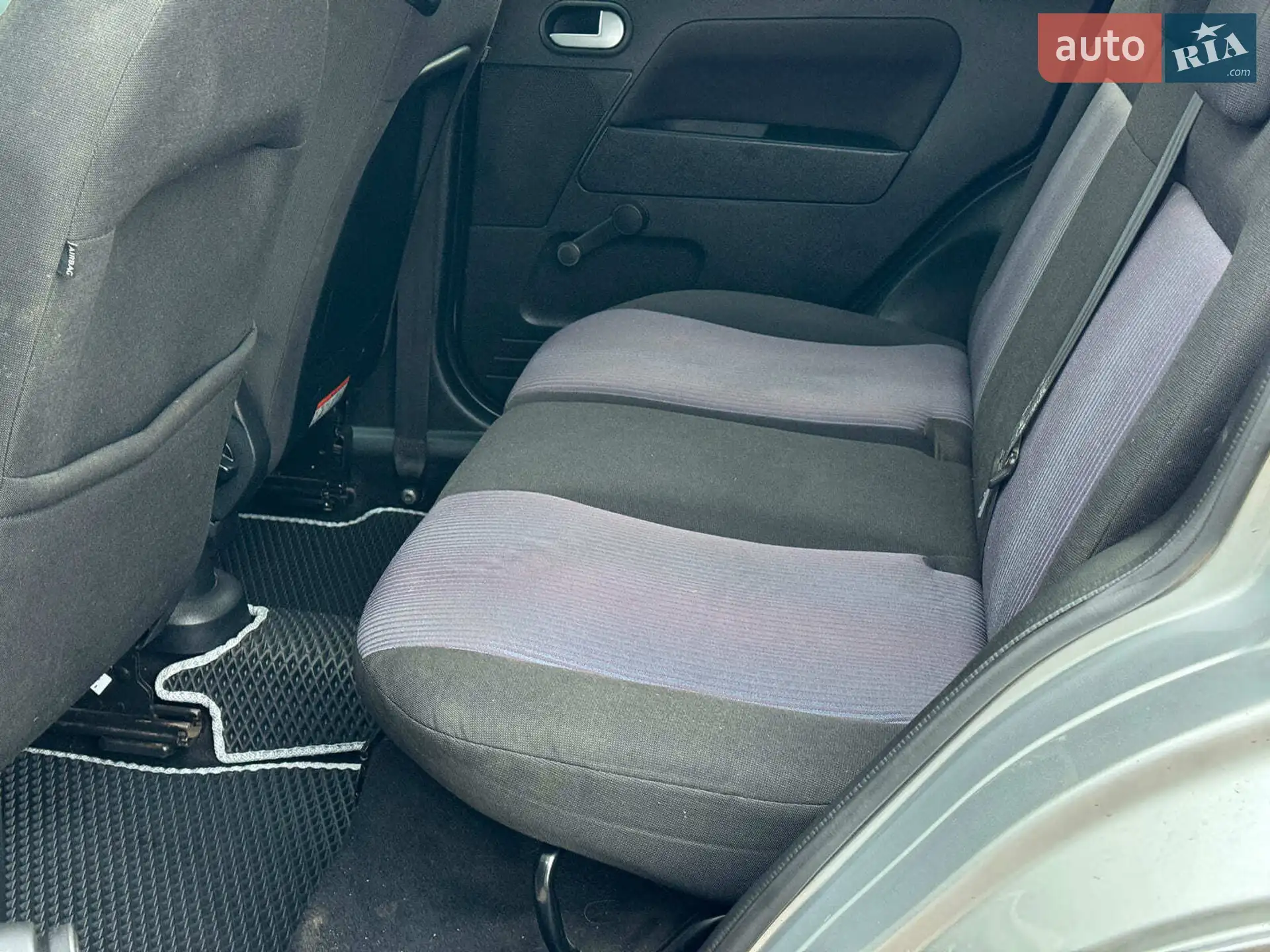 2010 Ford Fusion - мініатюра 17