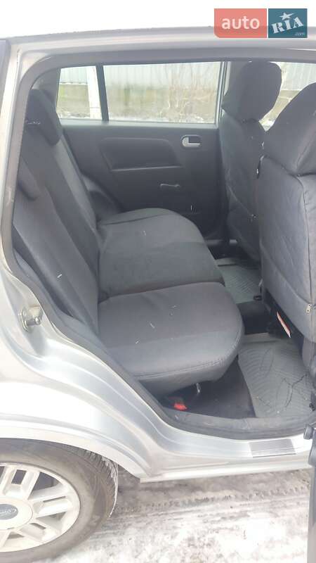 Хетчбек Ford Fusion 2008 в Летичіві