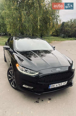Седан Ford Fusion 2016 в Ровно