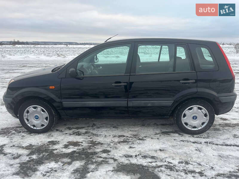 Хетчбек Ford Fusion 2005 в Бару