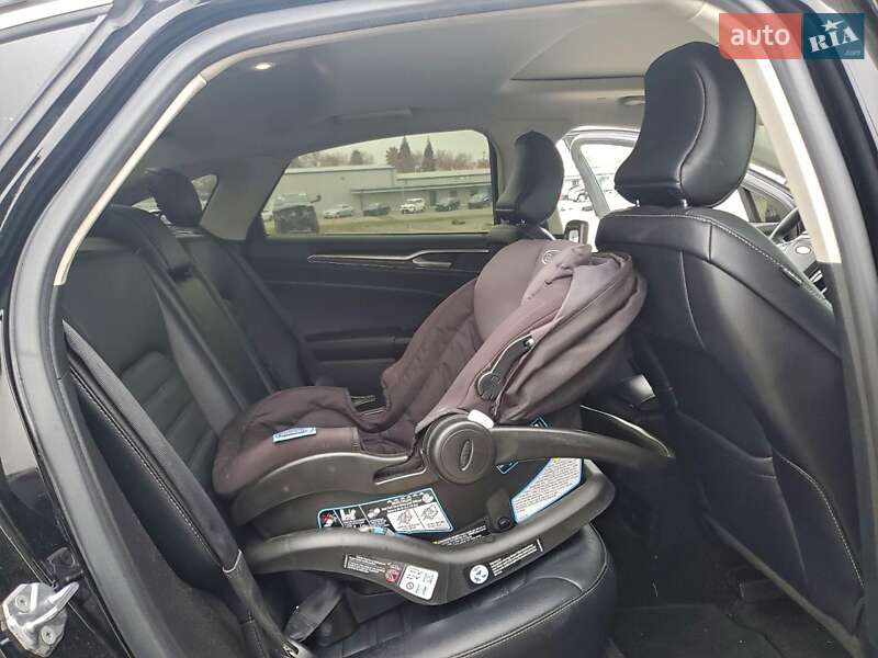 Седан Ford Fusion 2016 в Львові