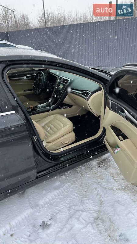 Седан Ford Fusion 2013 в Рівному
