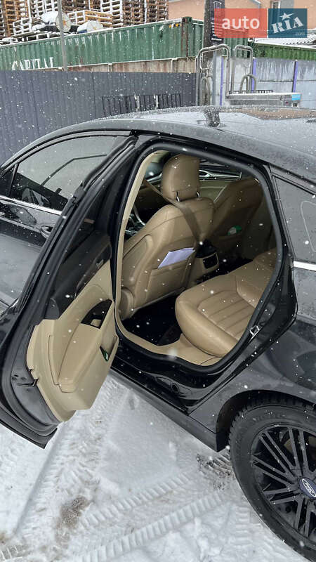 Седан Ford Fusion 2013 в Рівному