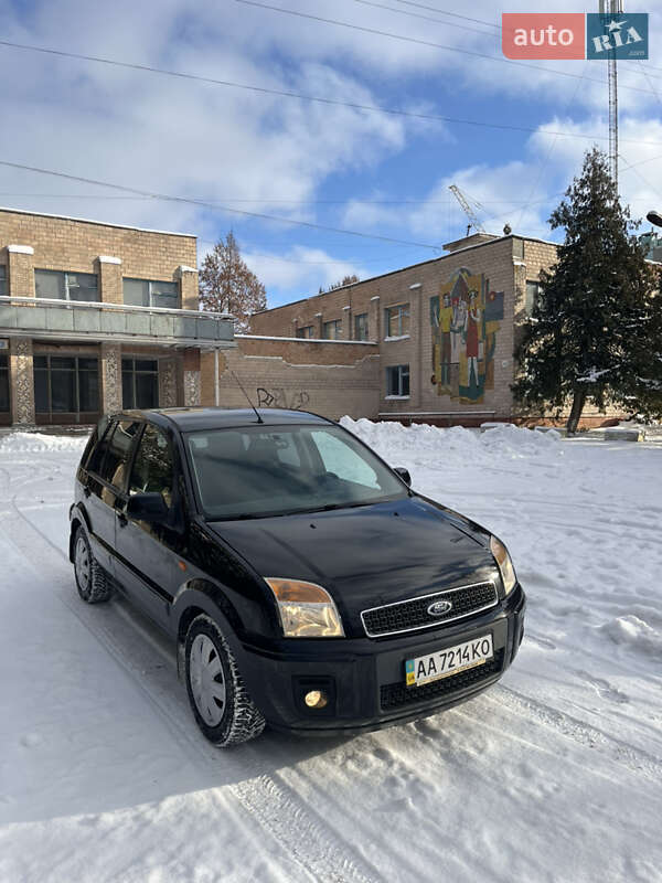 Хетчбек Ford Fusion 2011 в Ніжині