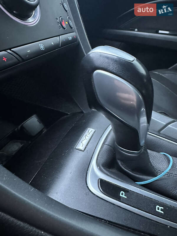 Седан Ford Fusion 2016 в Сумах