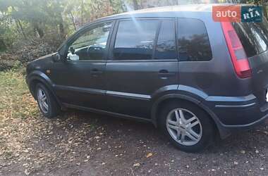 Хетчбек Ford Fusion 2003 в Нововолинську