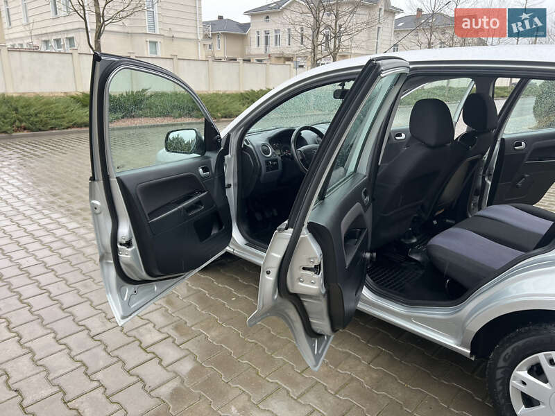 Хетчбек Ford Fusion 2010 в Одесі фото 21 Хетчбек Ford Fusion 2010 в Одесі