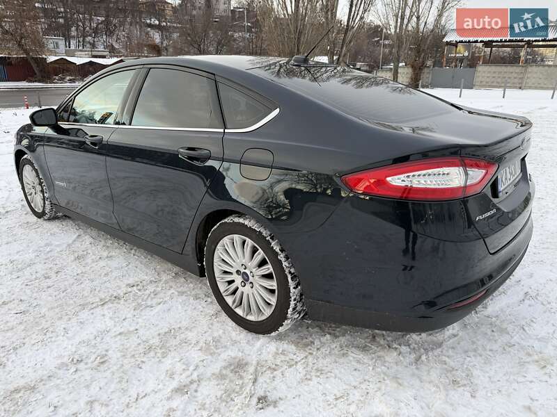 Седан Ford Fusion 2014 в Киеве