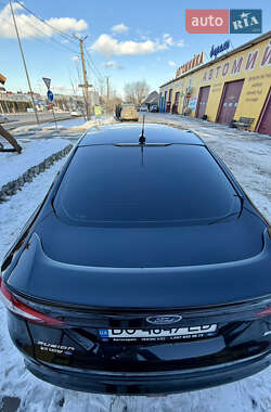 Седан Ford Fusion 2015 в Тернополі
