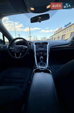 Седан Ford Fusion 2015 в Тернополі
