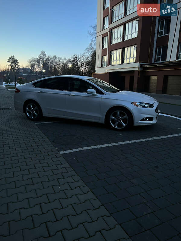 Седан Ford Fusion 2015 в Івано-Франківську