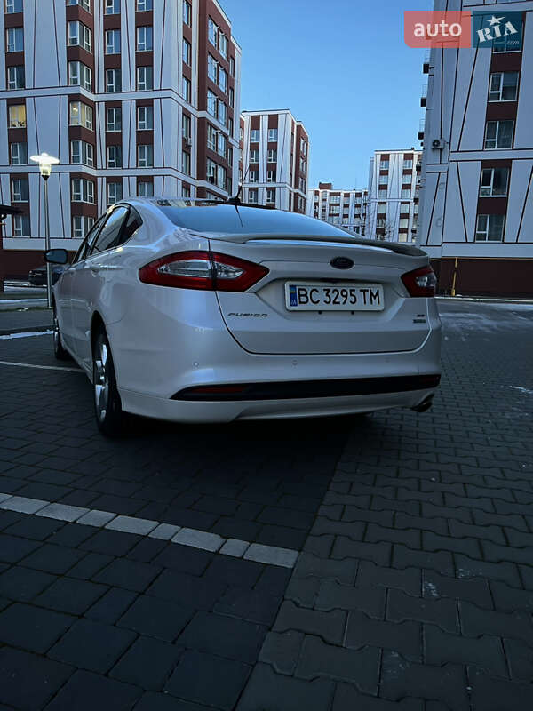 Седан Ford Fusion 2015 в Івано-Франківську
