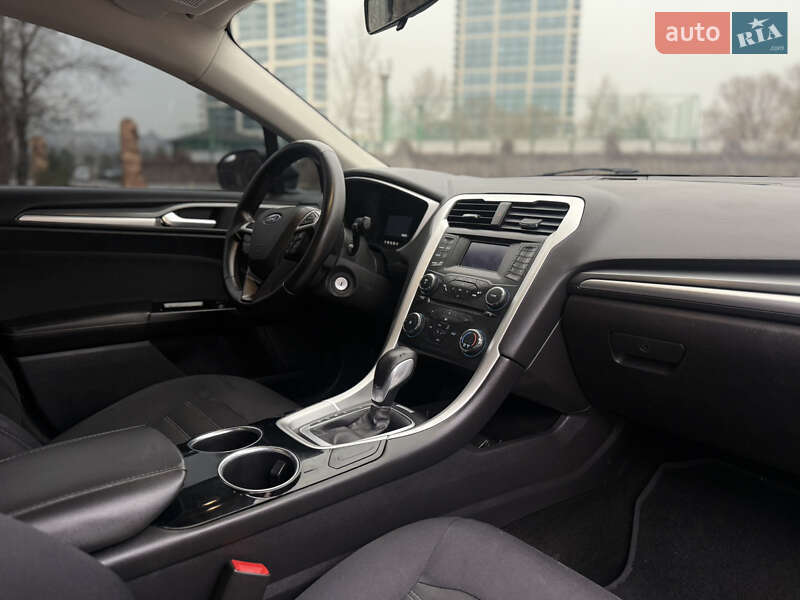Седан Ford Fusion 2013 в Дніпрі
