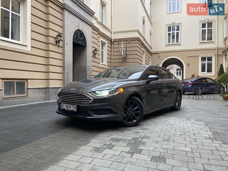 Седан Ford Fusion 2016 в Львове