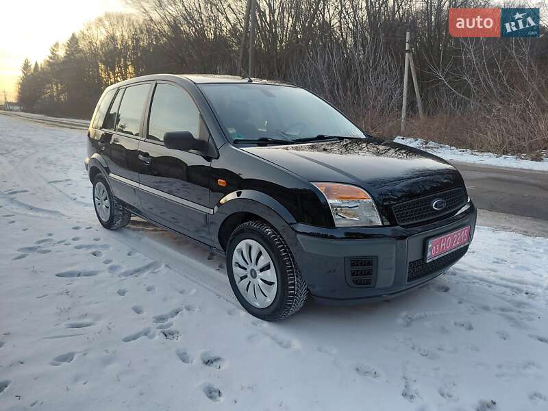 Хетчбек Ford Fusion 2009 в Рівному фото Хетчбек Ford Fusion 2009 в Рівному