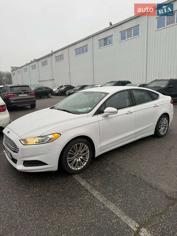 Седан Ford Fusion 2015 в Измаиле