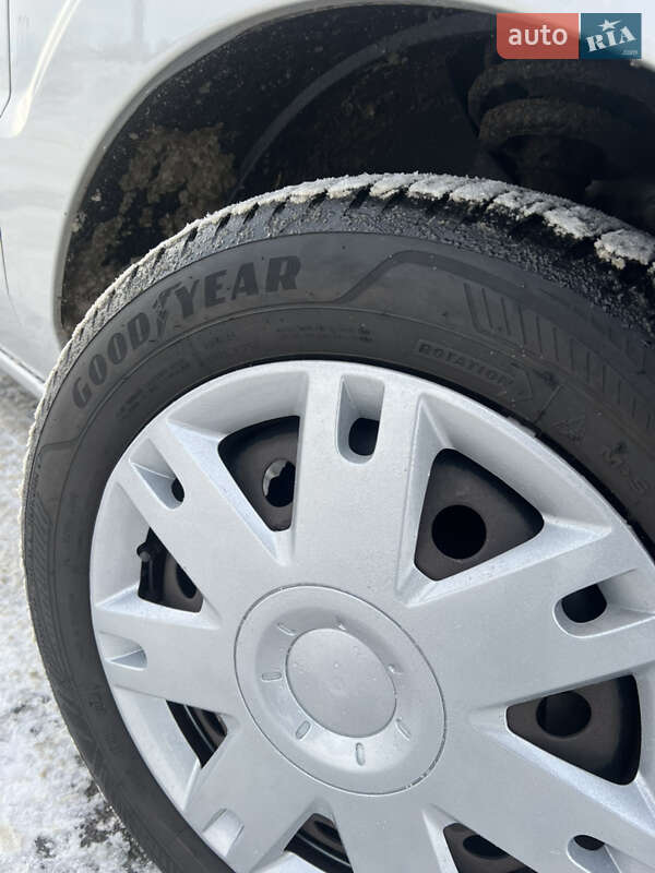 Хэтчбек Ford Fusion 2006 в Шостке