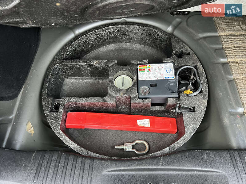 Хетчбек Ford Fusion 2009 в Луцьку