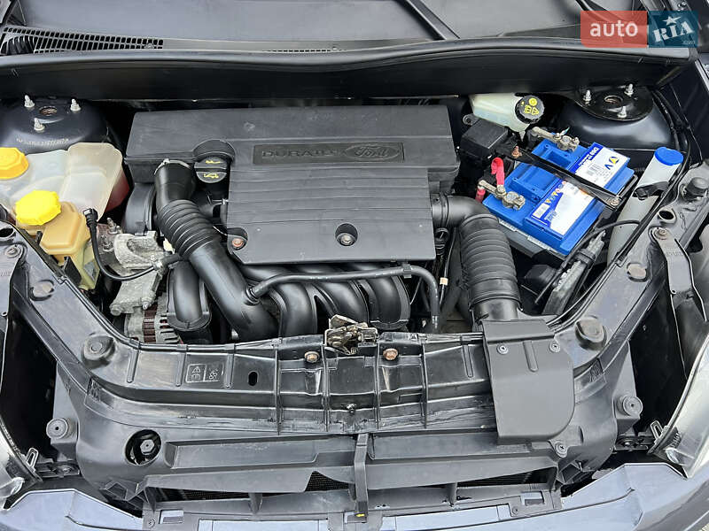 Хетчбек Ford Fusion 2009 в Луцьку