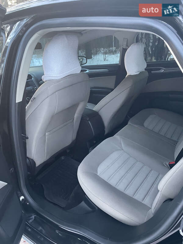 Седан Ford Fusion 2017 в Чернігові