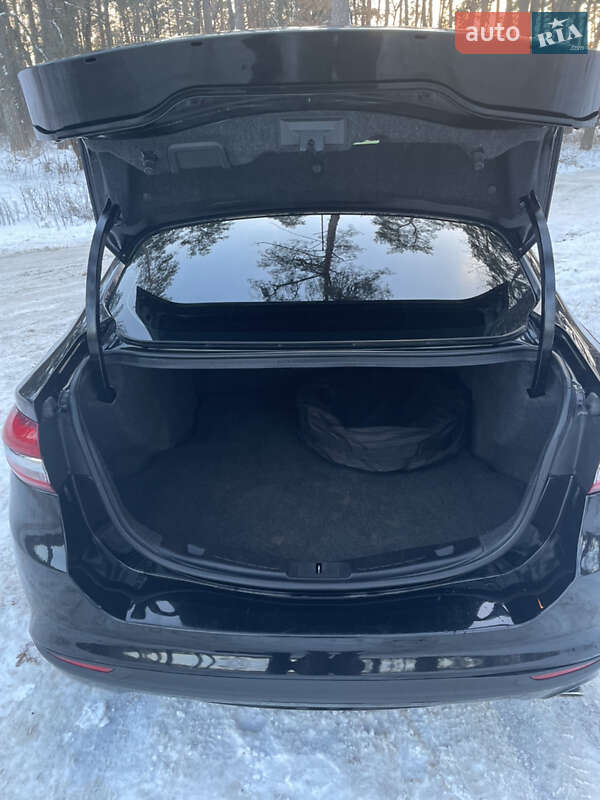 Седан Ford Fusion 2017 в Чернігові