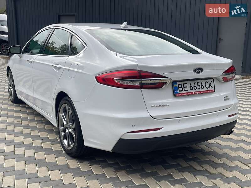 Седан Ford Fusion 2018 в Миколаєві